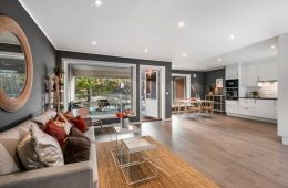 Hovjordet / Krokstadelva / Drammen Ny, lekker 3-roms selveier m/garasjeplass – Ikke bebodd – Lun, solrik terrasse – Barnevennlig – Rett ved Årbogen og buss!